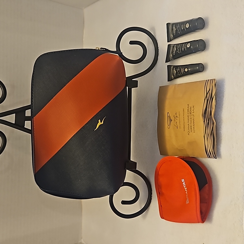 Qantas Aviation Navy Red Business Class Centenary 100 Years Amenity Cosmetic Bag